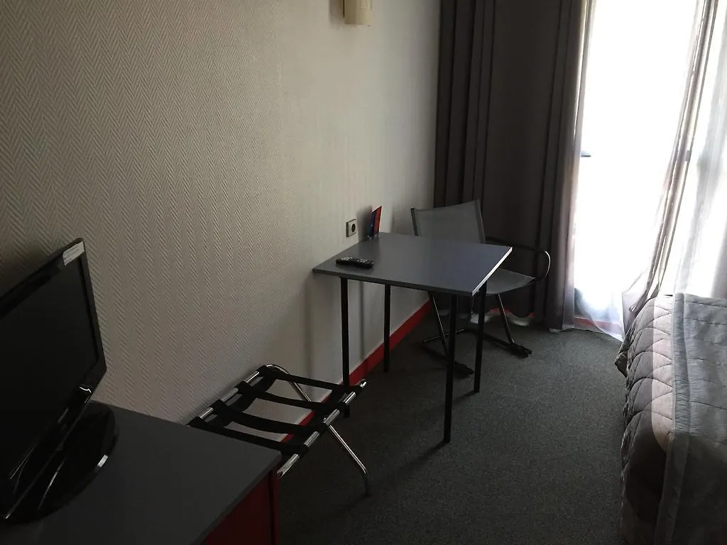 ***  Hotel Le Pavillon Cours  Francia