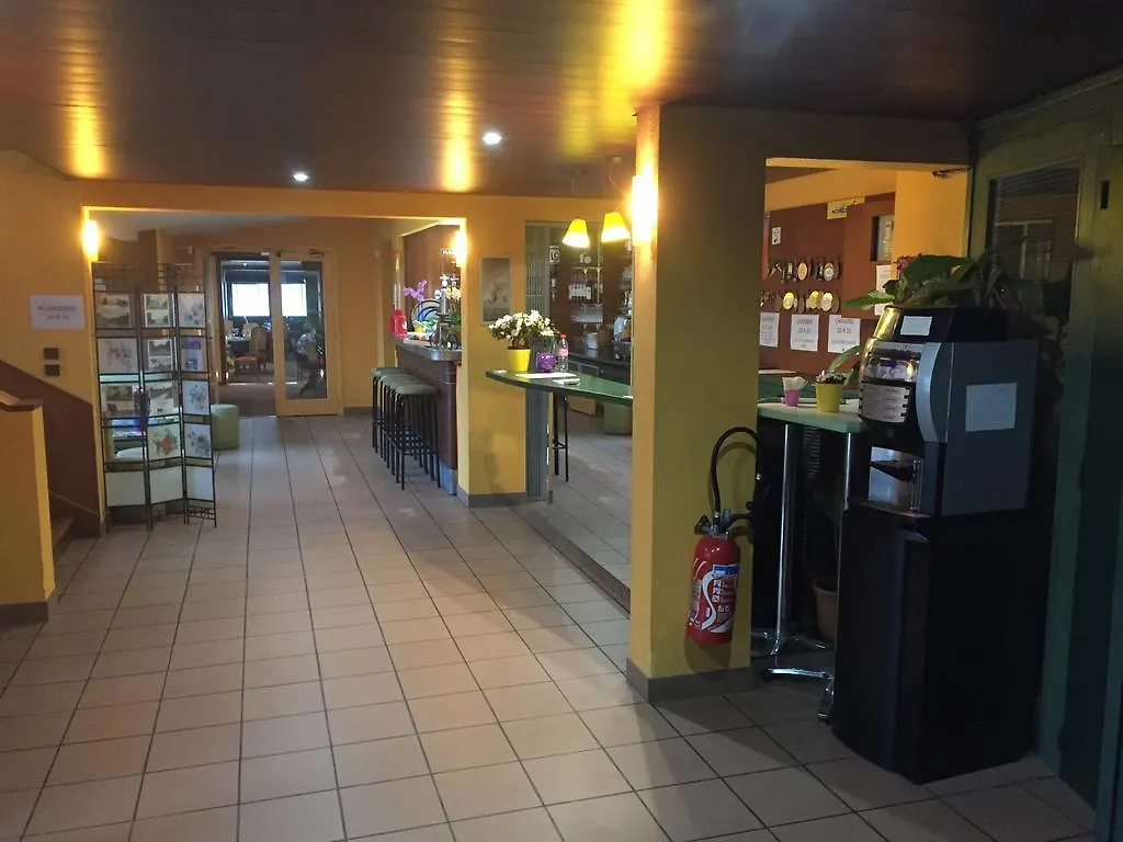 Le Pavillon Hotel Cours  3*, Cours (Rhone)